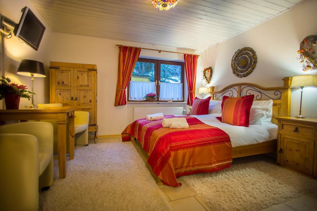 Hotel Garni Zeranka โรพอลดิง ภายนอก รูปภาพ